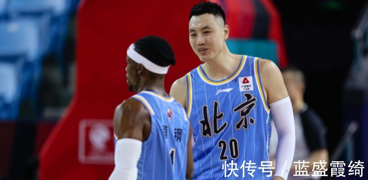 篮板|昨天下午!CBA赛场再现奇葩一幕,球员记者对喷,并展开人身攻击!
