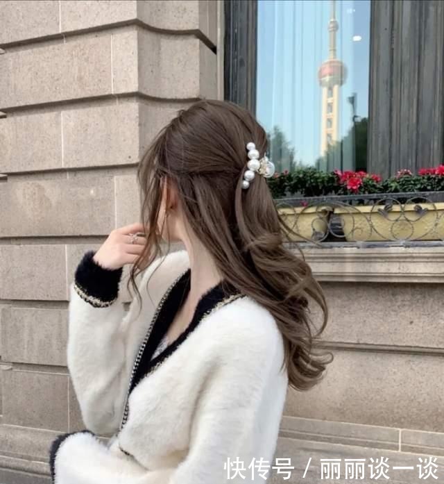 干练|过年头发不知道怎么扎这4款清爽又干练,简单好上手