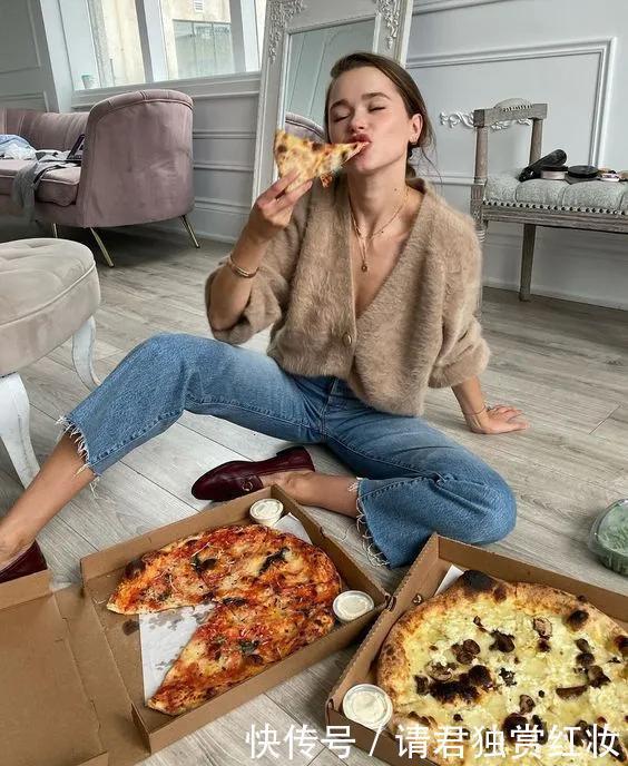 直筒牛仔裤|什么样的牛仔裤,能让腿粗的女生都爱不释手