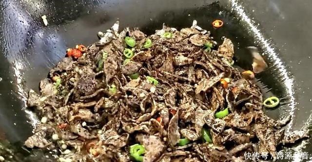 猪身上最便宜的部位,9块钱3个,铁是猪肝3倍,入锅一炸又香又脆