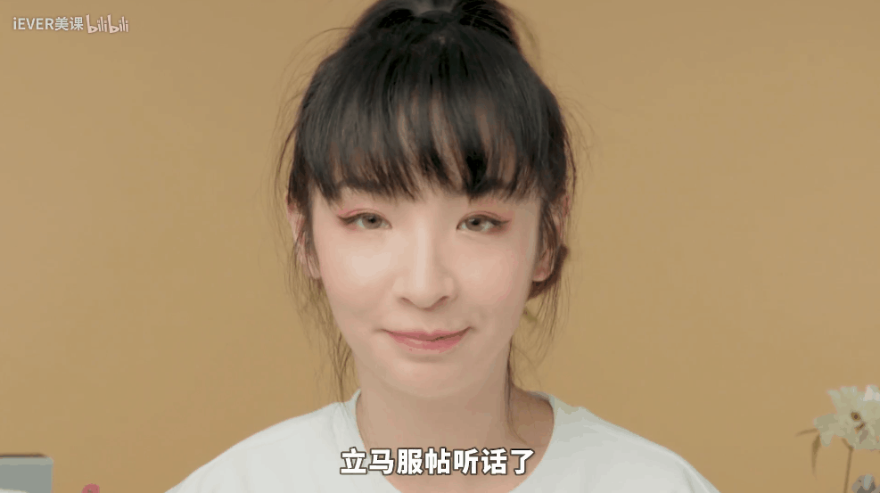 6个超简单的发型小技巧，巨巨巨显脸小