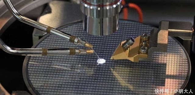 华为|不妥协!华为斥资近2000亿元,全面展开行动,ASML开始响应?