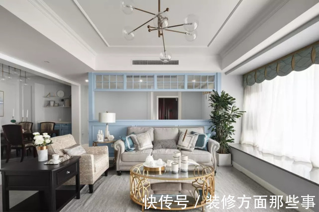 屏风|159平美式风四居室,沙发墙的居然是灰蓝色木质屏风