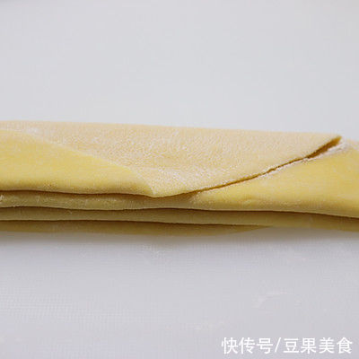 学会手工鸡蛋面,解锁正宗味儿