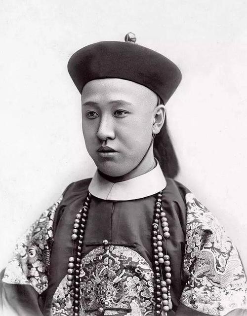 妹妹|她是溥仪的妹妹，活到了21世纪初，临终前说了溥仪至死不敢说的话