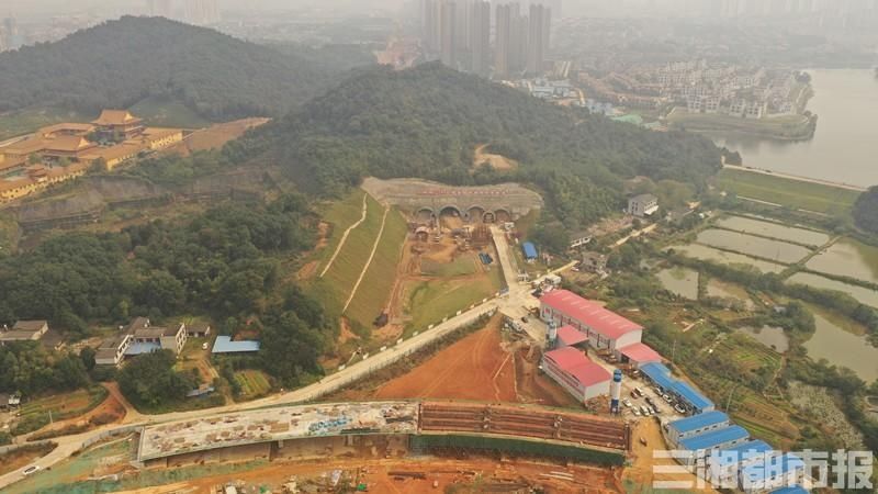 首创|全国首创！一次成型四连拱超大跨径隧道——长沙银星路观音岩隧道主洞正式开挖