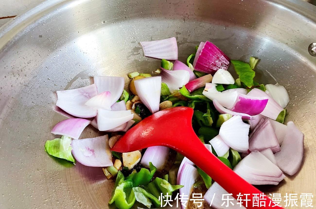 美味|猪肝怎么炒才滑嫩大厨教你一招，出锅不老不腥，健康营养又美味