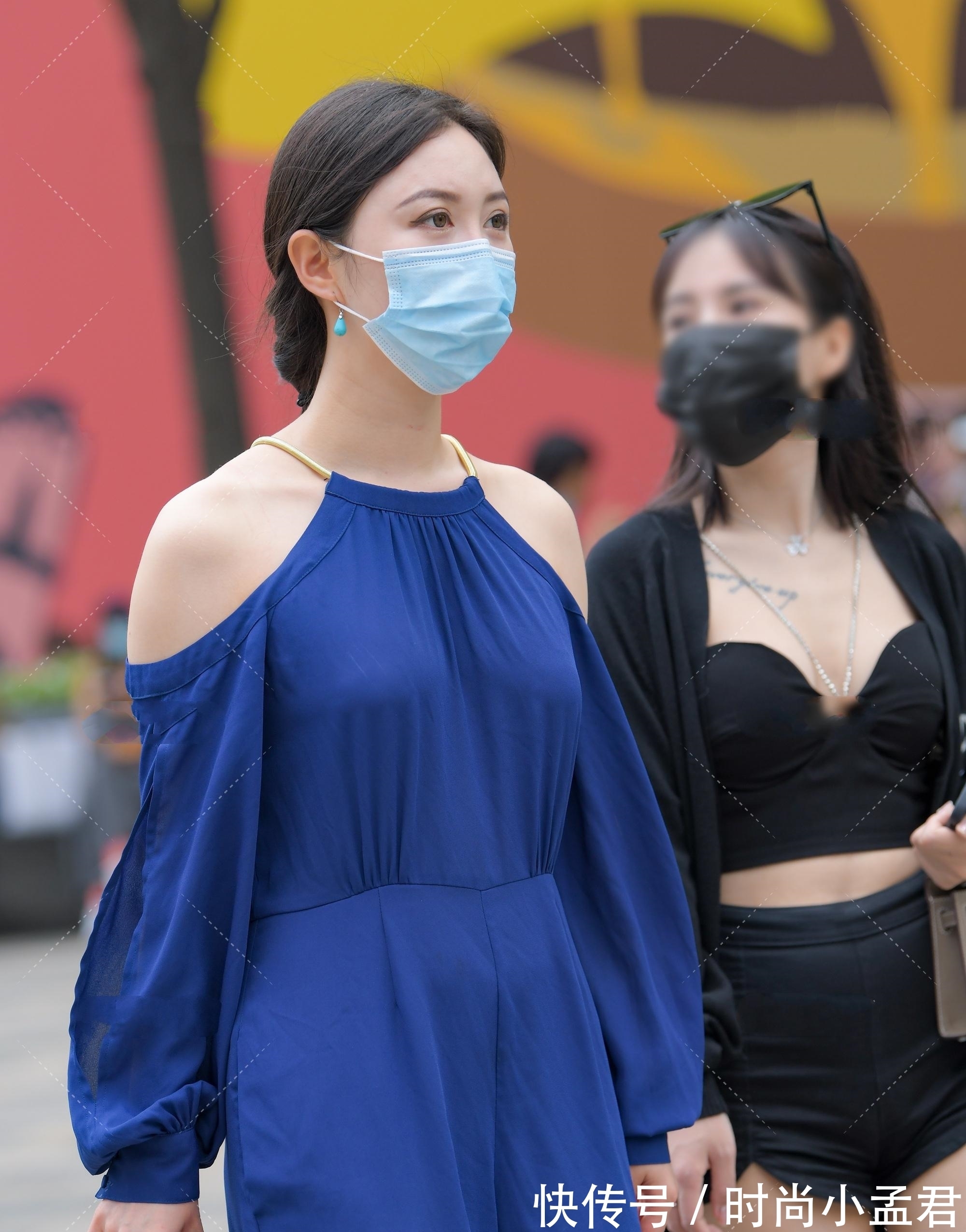 蓝色|性感大气的亮蓝色连体衣,既麻烦又好看的一套穿搭