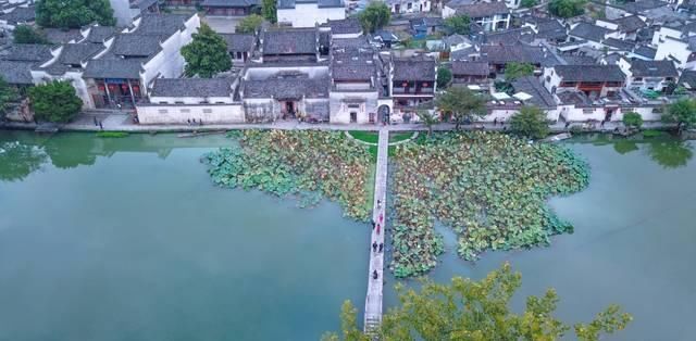 宏村|宏村 时而泼墨重彩，时而朦胧淡抹写意，恰似从画里走出来的乡村