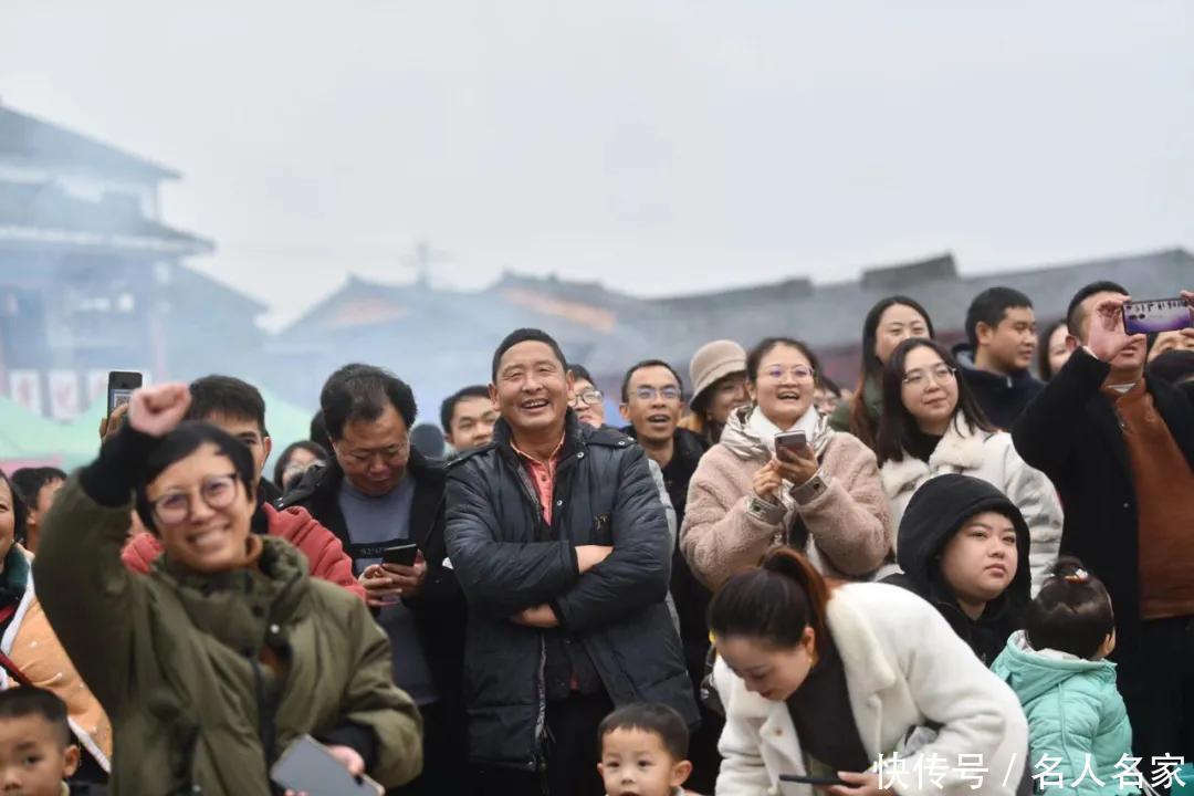  分享|男高音歌唱家马关辉脱贫攻坚歌曲集《你的爱》分享会在叶辛好花红书院举行