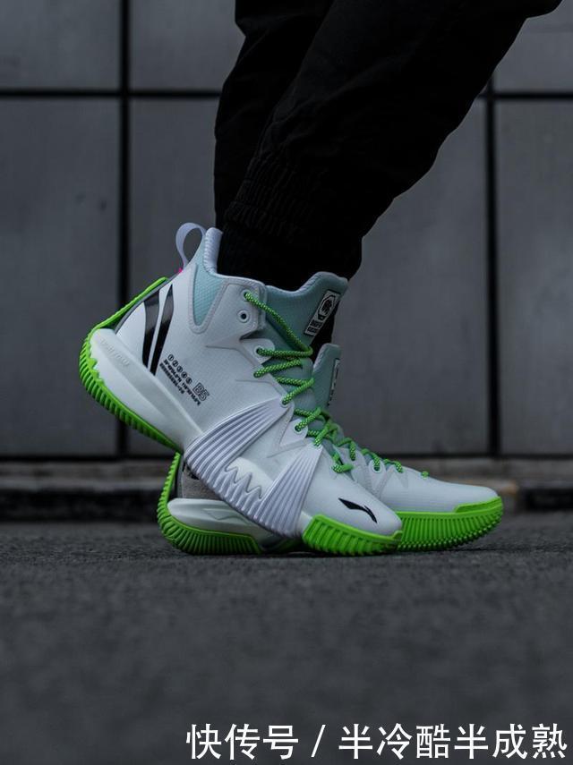 缓震黑科技+超高性价比!球场上就该穿这样的鞋