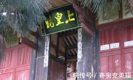 王婆岩|成都的“小九寨”，距离主城区60公里，夏天必去玩水地