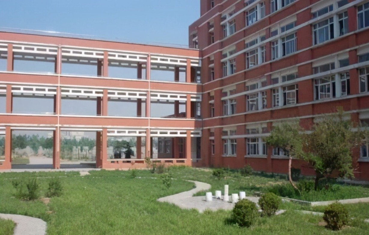 房子|为南北通透而建的连廊房,如今看来确是鸡肋,这种房子哪不好