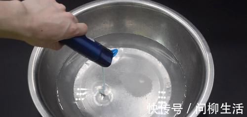 天天拖地还不干净?教你用一秘招,拖一次几天都很干净,太实用了