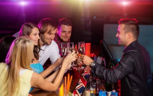 黄曲霉毒素|肝癌的高危人群有哪些?肝功能异常,或有9个征兆,别当成小问题