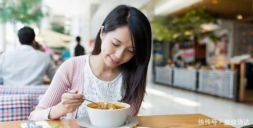 糖友|糖尿病人,把一半主食换成土豆,血糖会如何变化?专家给出回应