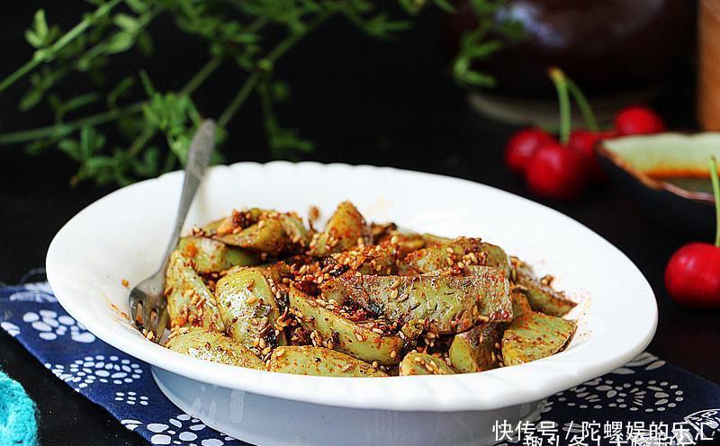 几个鸡蛋一勺碱,教你做东北街头特色小吃——孜然实蛋