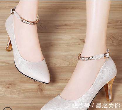 性感 尖头细高跟鞋,展现亭亭玉立的优美姿态,凸显女性的高贵气质