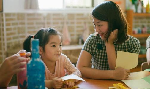 儿子|爸爸姓“龚”,给儿子起了这名字,每次老师点名都像“吐槽大会”