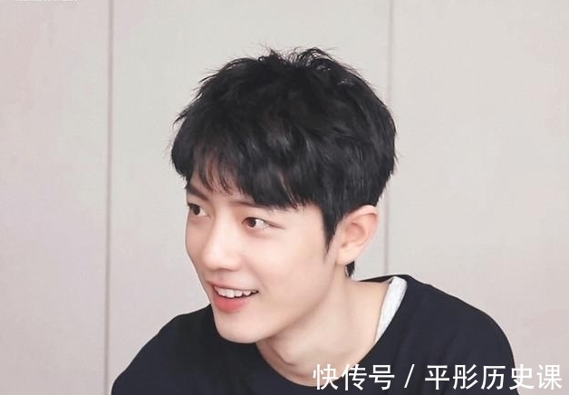 肖战深圳城市记录vlog：展现不俗的语言表达能力