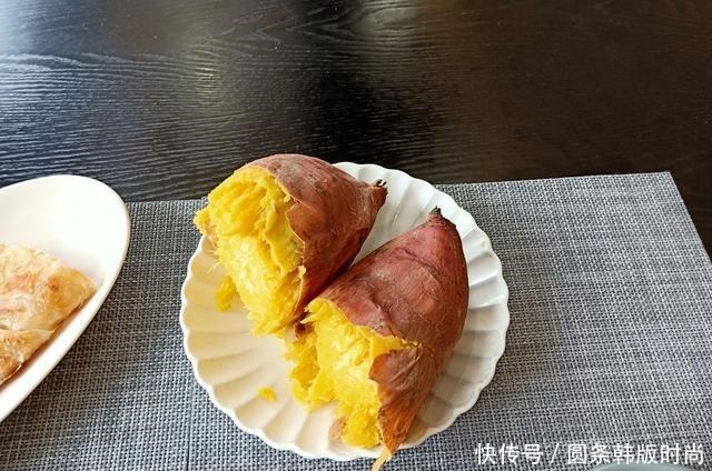 分量|晒晒夫妻俩的轻食早餐,分量少还一人一半,网友老两口也浪漫