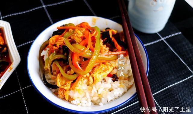 鸡蛋|鸡蛋新吃法,跟这3样一起炒,5分钟上桌,开胃又下饭