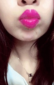 |搞笑GIF:今天视察老婆工作,我只能薅你的头发了