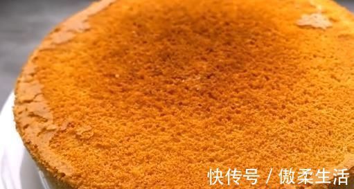 金黄色|不用烤箱，不用打蛋器，教你做蓬松的金黄色蛋糕