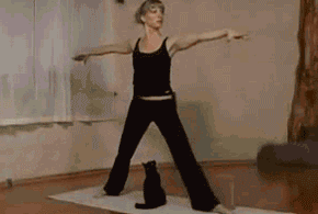 |搞笑动图:小家伙,躺着卖萌噶哈呢!