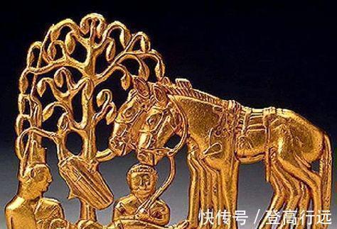 墓室!打开墓室门后,考古学家马上拨通政府电话:快派人来保护我们