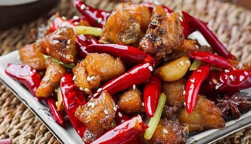 ?一口下肚就再也停不下来的下饭菜，鲜美的滋味让你欲罢不能！