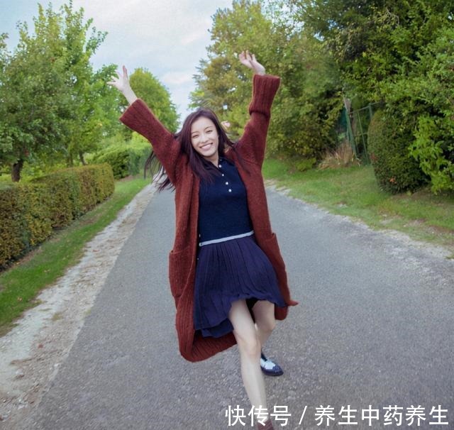 时尚达人 大衣不露脚踝,一样穿出高级感!时尚达人亲自示范,时髦又保暖!