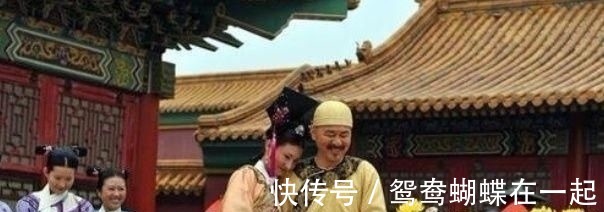 牡丹花灯冷艳露脸