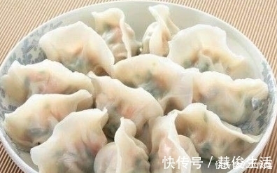 过年包饺子就用此菜，比芹菜营养比韭菜香，我家一周3次吃不够