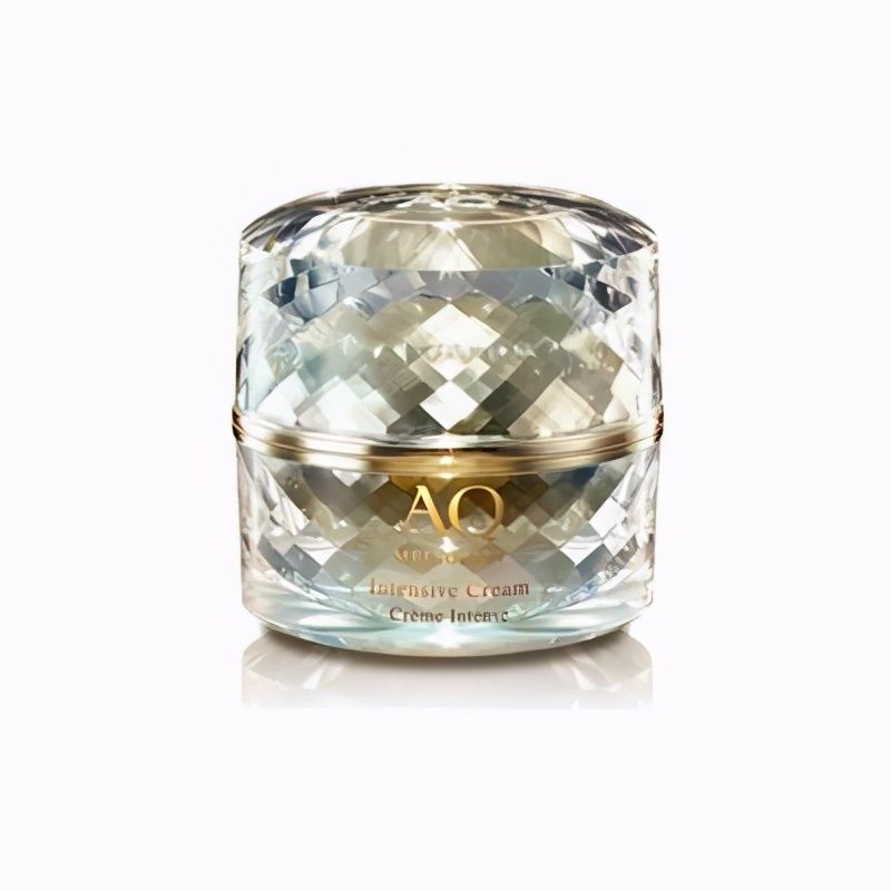 美白补水高效保湿的面霜推荐：让你的肌肤清爽不油腻富有弹性