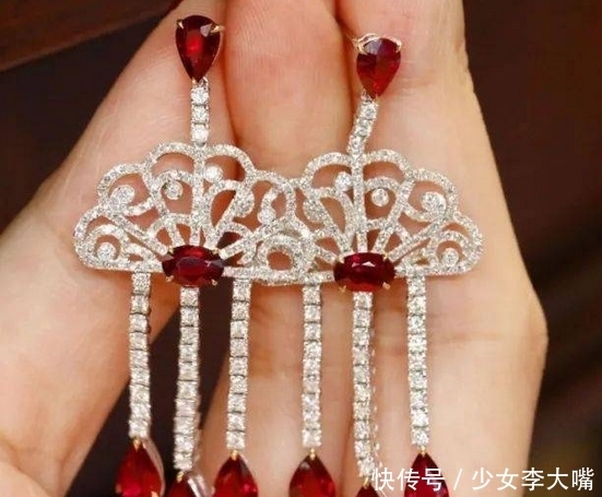 叶卡捷琳娜二世|这种宝石竟然是因为“误会”出名,你知道是什么宝石吗?