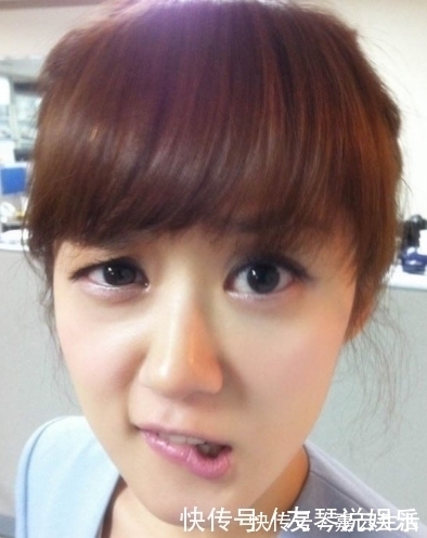 嘴唇|每天都涂口红和从来不涂的女人,10年后有什么区别