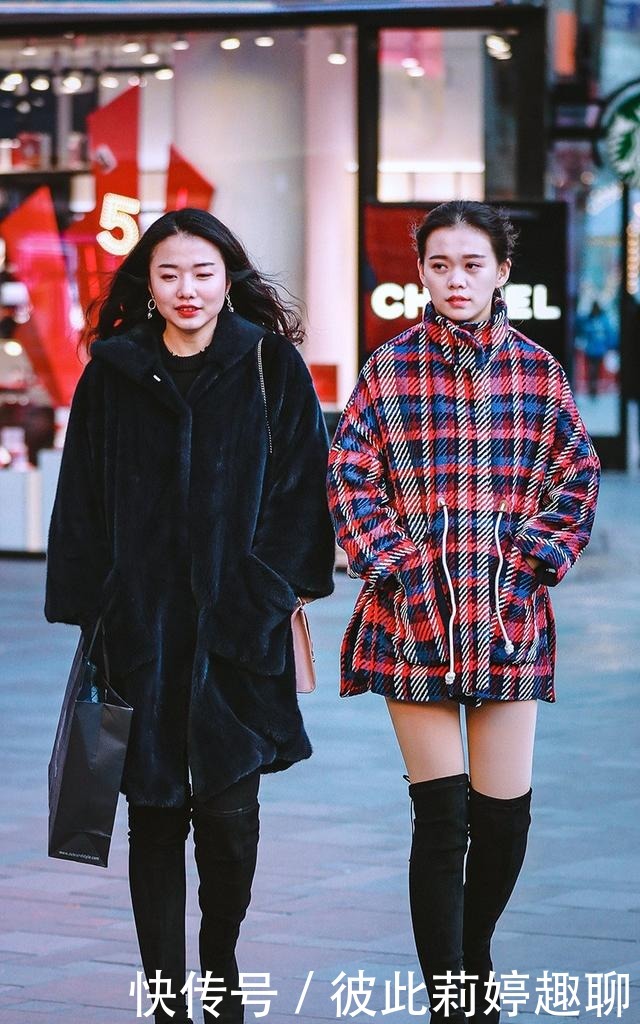 提升|街拍:不断提升自己对时尚的领悟,那么你也会获得属于自己的进步