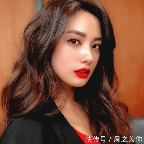 林珍娜|“世界第一美女”到底多漂亮?高颜值搭配好身材,犹如漫画少女