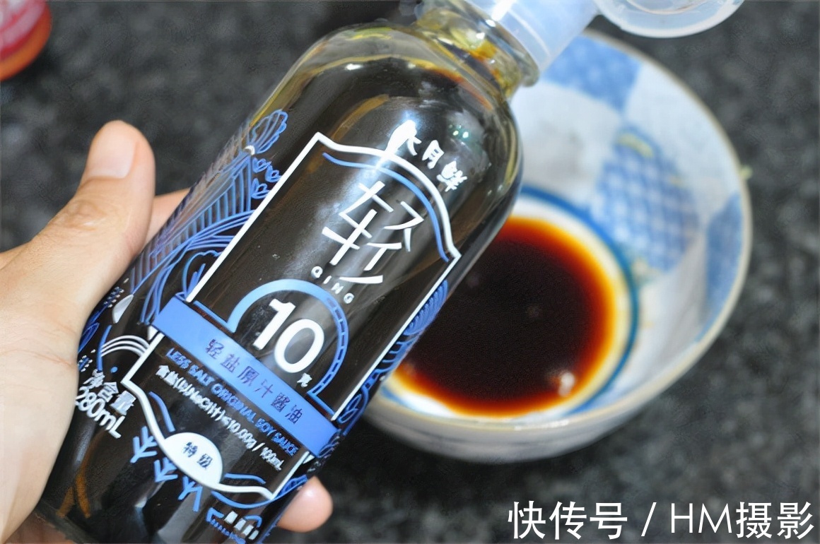 剩米饭别炒啦,试试新做法,儿子一口气吃6个,连吃3天还不够