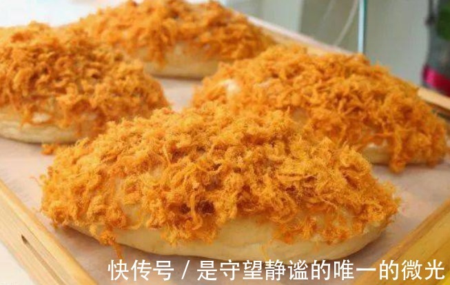 买面包，尽量别买这5种，价格贵没营养，面包店老板外行人爱吃