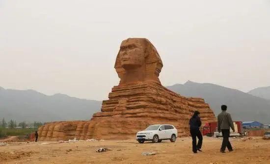 巨资|全国各地那些“又大又丑”的景点，每个都耗费巨资