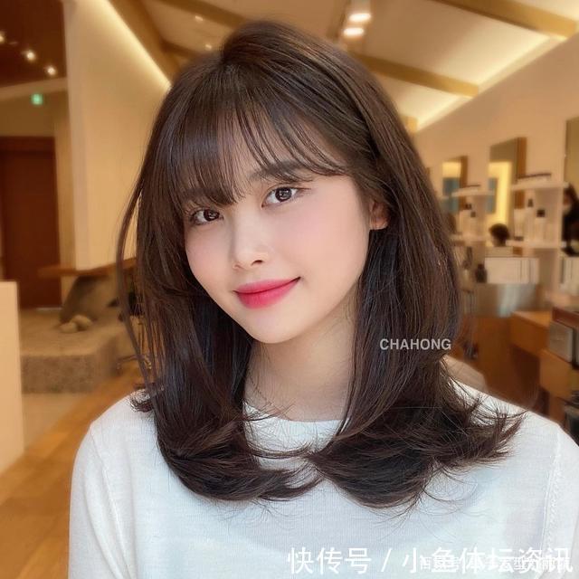 新女神发型17款，瘦脸时尚显气质，无论长短都很出彩