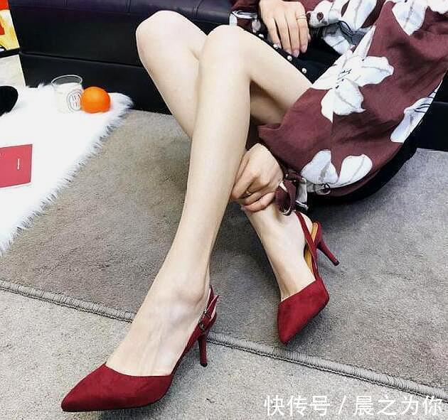 一字扣 -简约大气的尖头高跟鞋,穿出女人性感婀娜的身段,迷人又有气质!