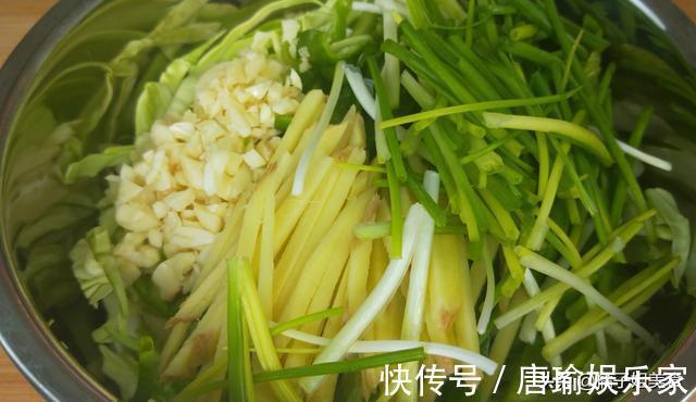食谱|我家“包菜”从来不炒，教你秘制新做法，一次做5斤，开胃又下饭