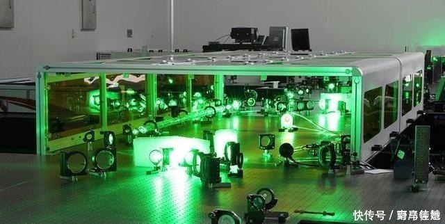 研究团队 中国物理学家制造最强激光器,可以撕裂空间,验证爱因斯坦的理论