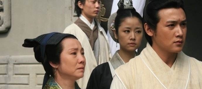 绝世#绝世好对,上联“青梅竹马今何在?”,下联对得太精妙