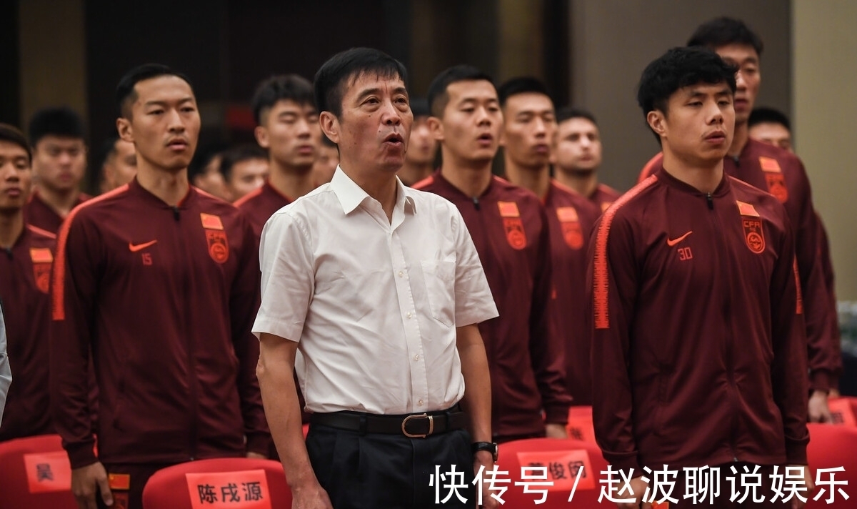年轻球员|中国男足不妙!曝足协再度出手,或大幅降薪,球迷:好日子到头了