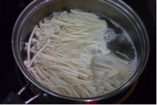 这三种菜焯一焯,切一切,拌一拌,特省事,最适合晚餐吃的凉菜!