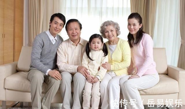 孝顺|上了年纪的老人,该不该把手里的钱告诉子女三位老人说得很实在